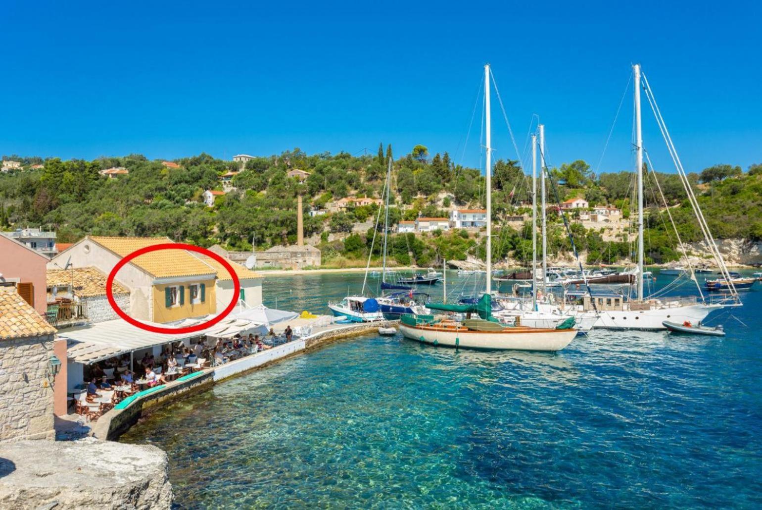 Spiros Jetty House Lägenhet Longós Exteriör bild